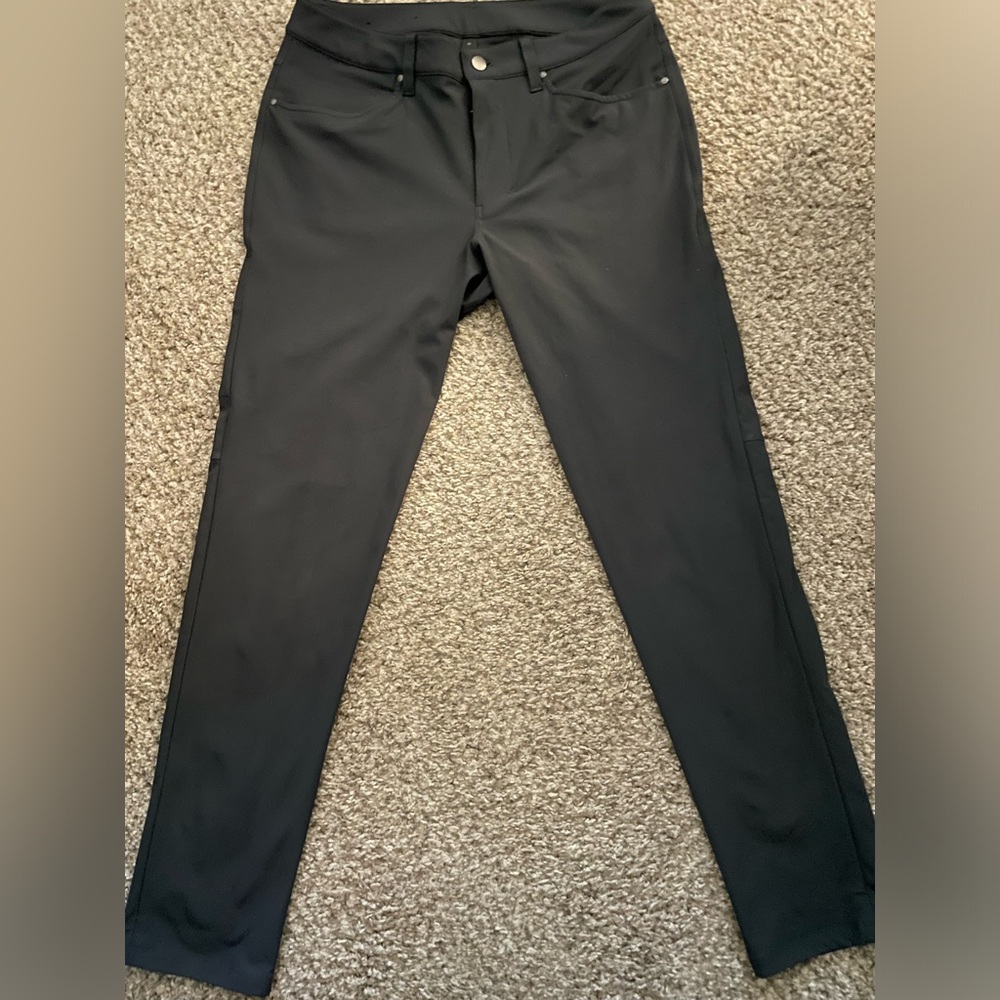 Lululemon ABC Slim Navy pant. Men’s size 31. Worn a few times